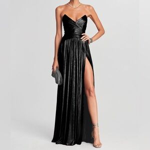 Retrofete Strapless Black Gown